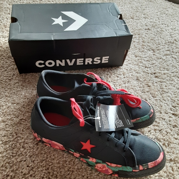 converse one star floral